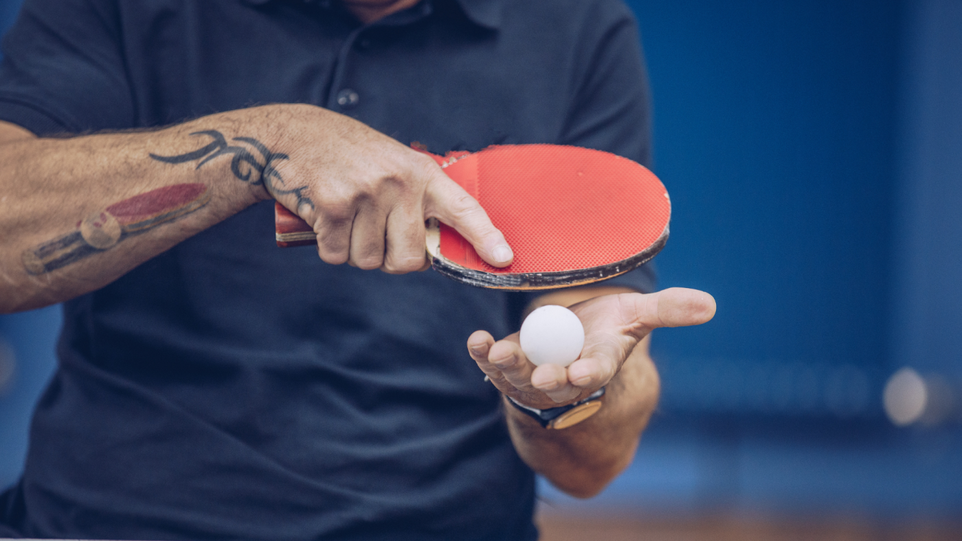 L'Arte del Servizio nel Ping-Pong: Come Avere un Servizio Completo